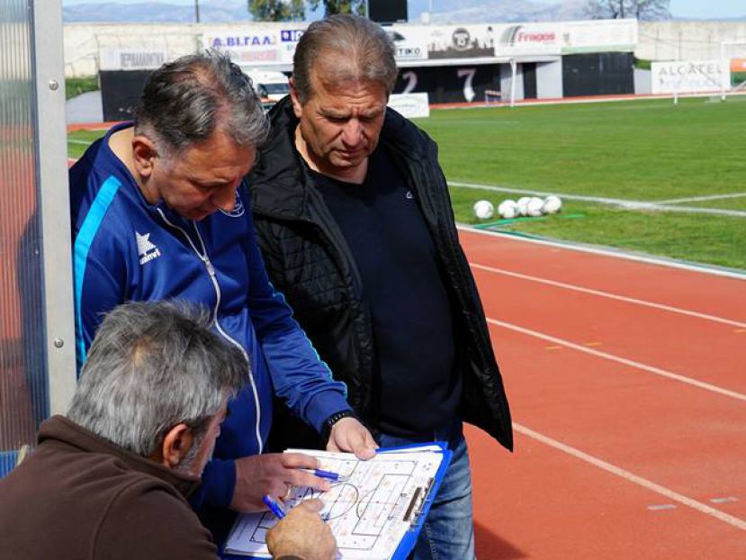 Δημητρίου στην… εξέδρα