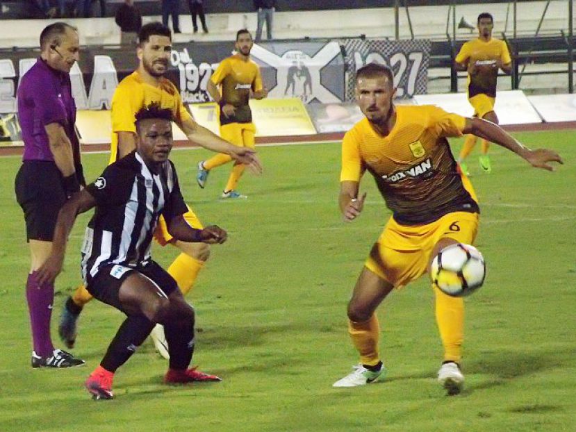 Δεν χάνει… «σπίτι» του