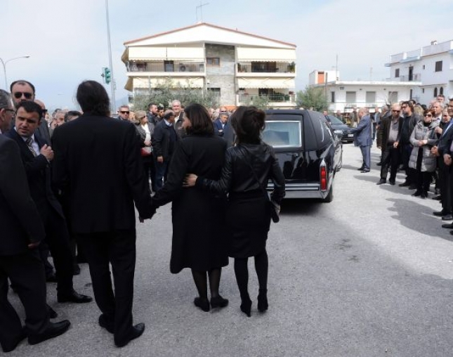 Η κηδεία του Θεοδωρίδη (photos)