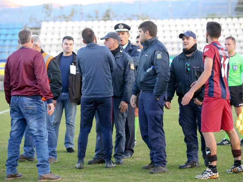 H αποβολή Οικονομόπουλου (video)