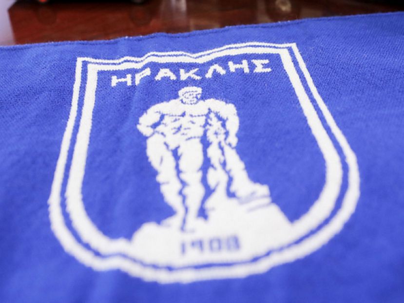 Μπλόκαραν τους λογαριασμούς