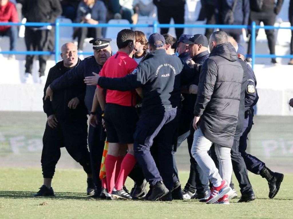 «Ούτε φόβισε, ούτε απείλησε»