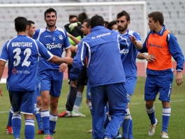 Με το…αυτί στη Μαγούλα