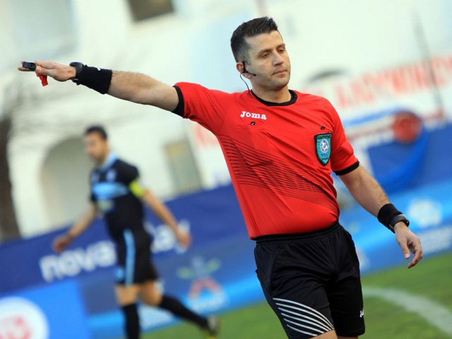 Οι διαιτητές των play out