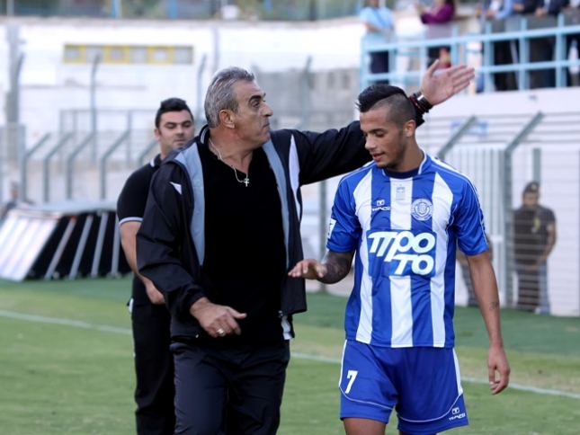 Τρεις σε απολογία