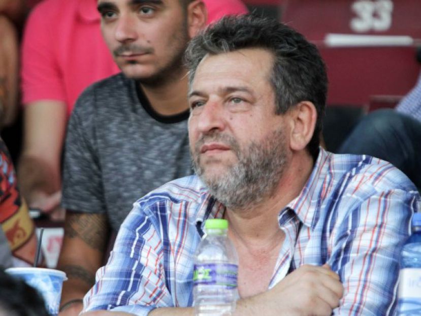 «Εκ των έσω λύση»