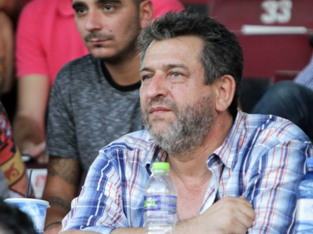 «Εκ των έσω λύση»