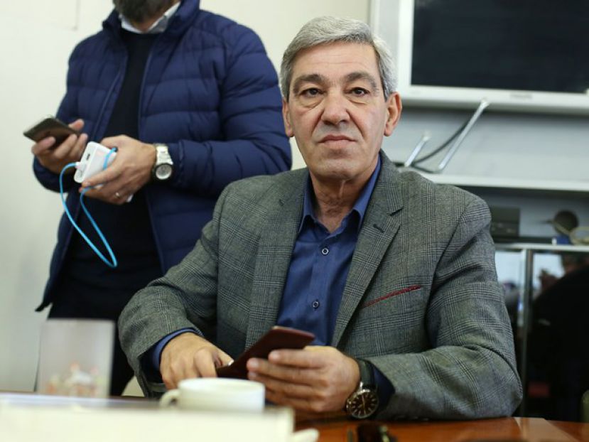 «Μηδενικός από χρέη»
