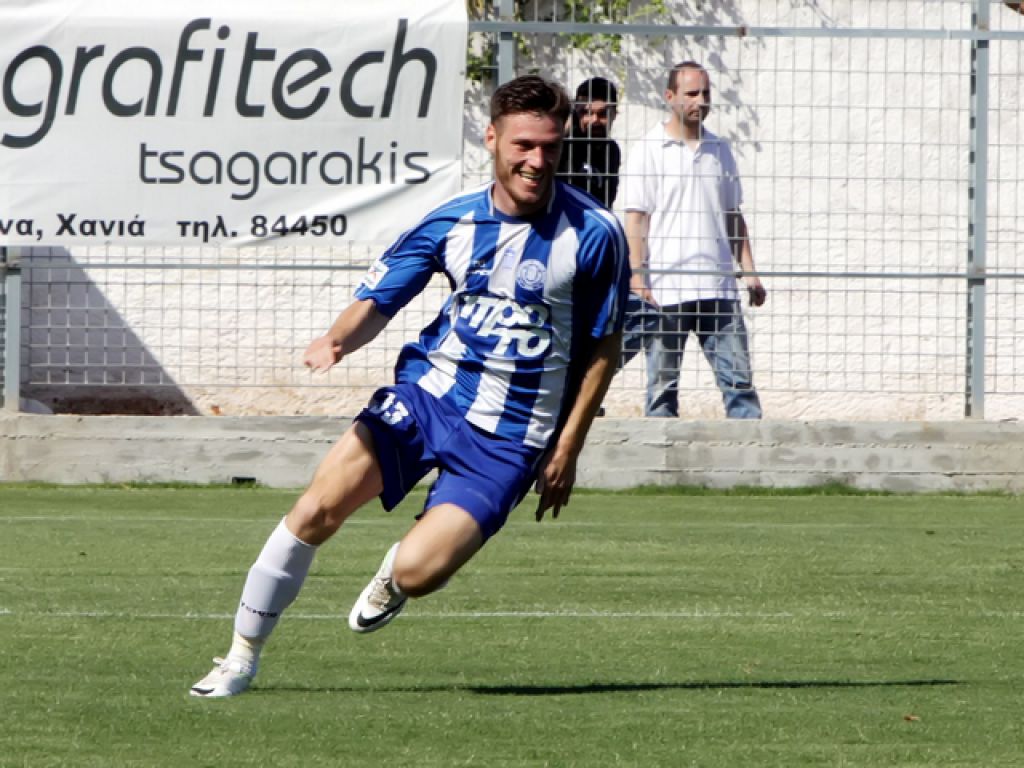 Ανανέωσε ο Παπατζίκος