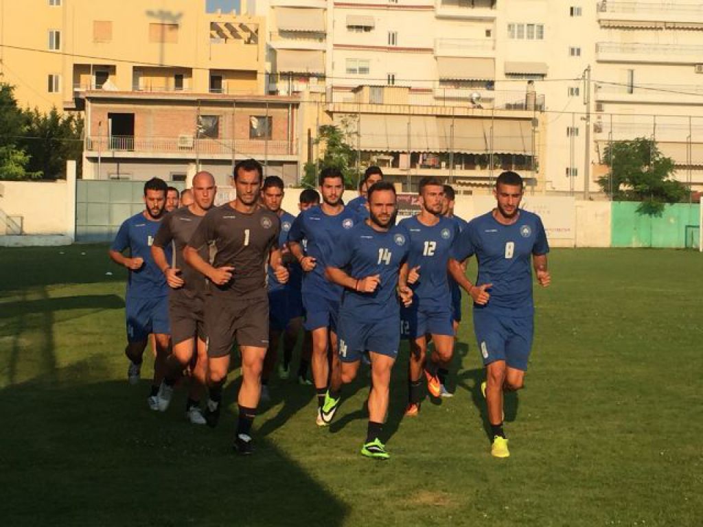 Φορτσάρει… επιθετικά