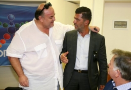«Έπεσαν πάνω μου σαν λύκοι»