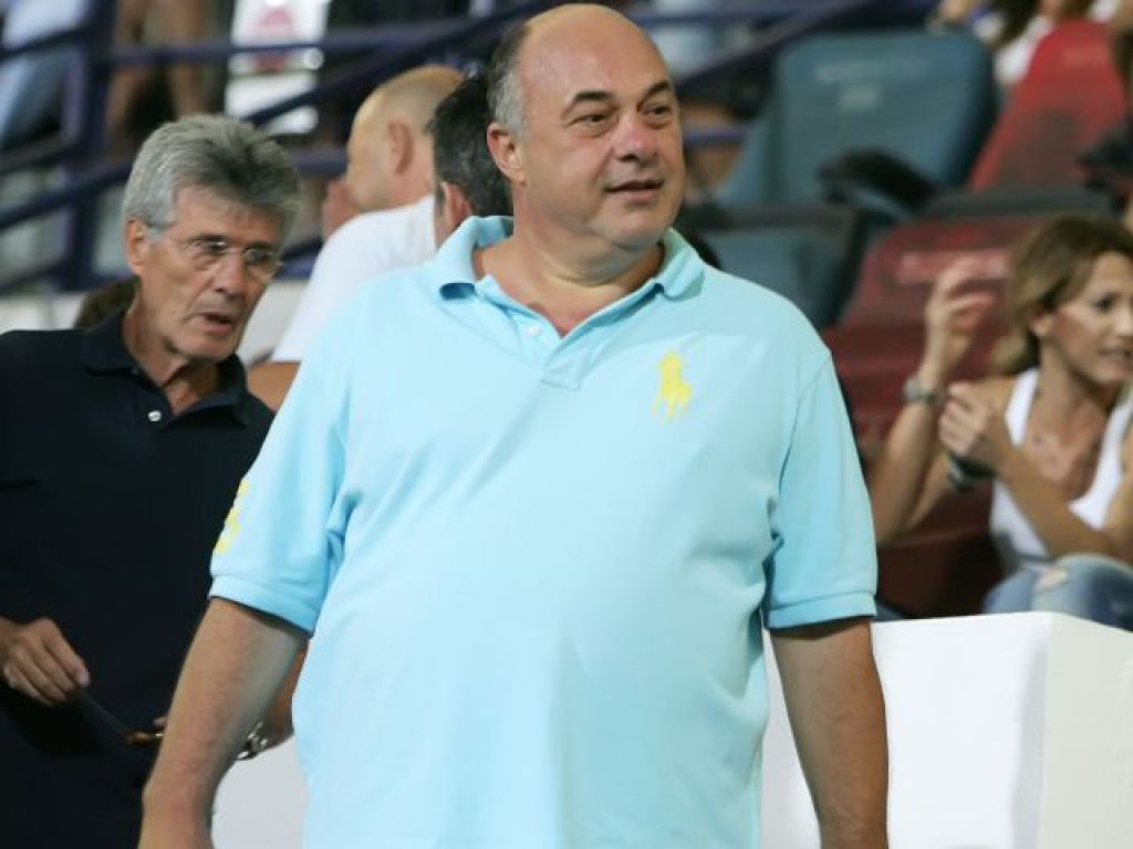 «Σκληρή» απάντηση Μπέου στους οργανωμένους