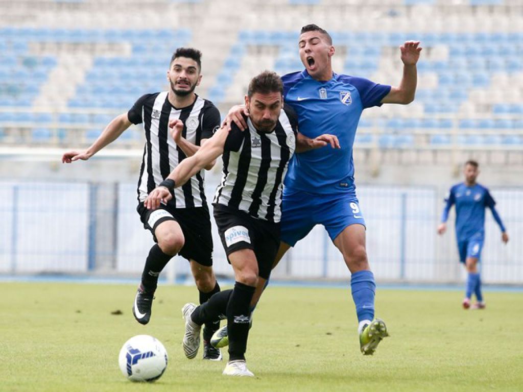 Σφίγγει ο κλοιός…