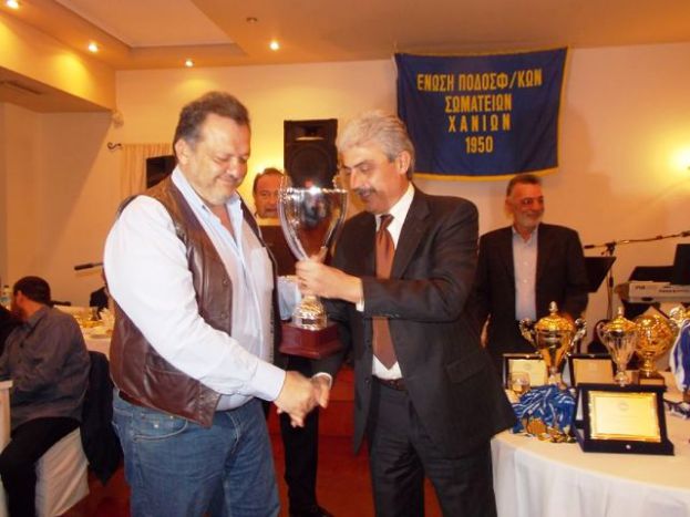 Απονομή τροπαίου στον Κισσαμικό