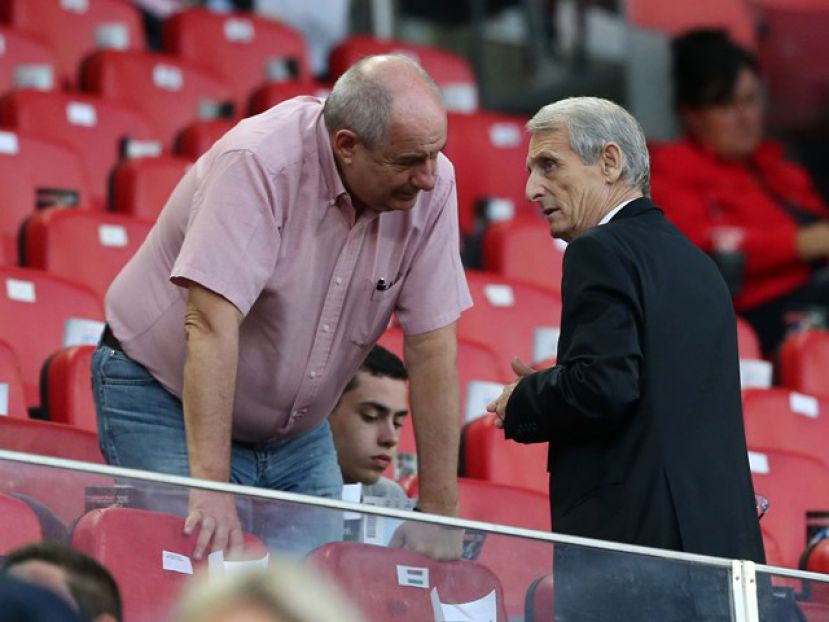 «Ανησυχώ για τη Football League»