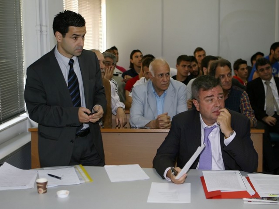 Δύο μήνες για το… καράβι