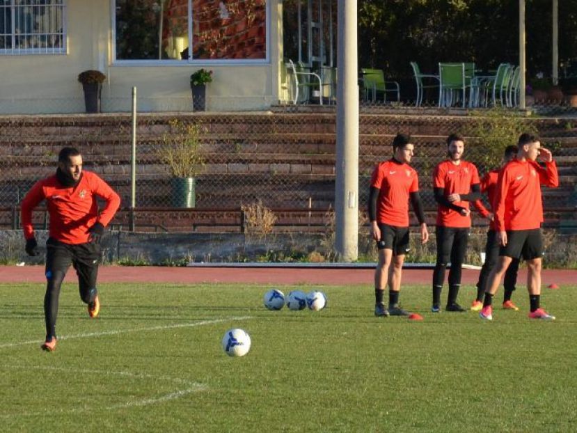 Με Ηλιάδη και 16άδα στη Λάρισα