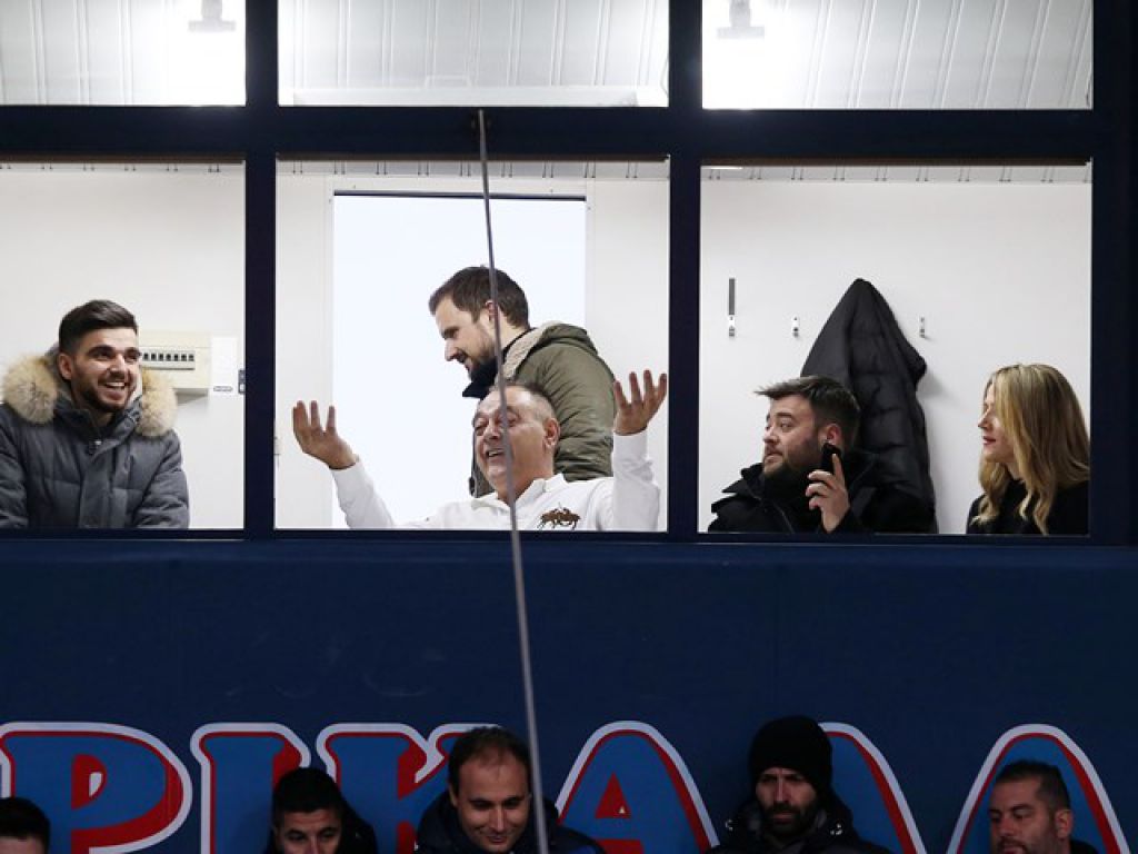 «Καμία επαφή με Γιαλιά»