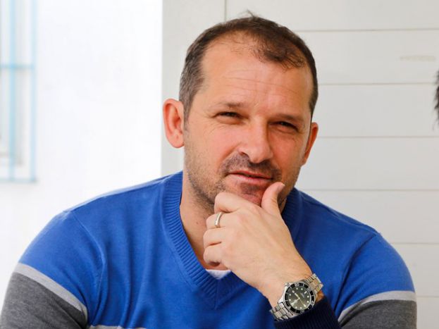 «Δεν φεύγει κανείς»