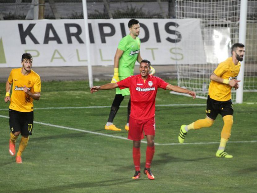 Θέλει δουλειά επιθετικά
