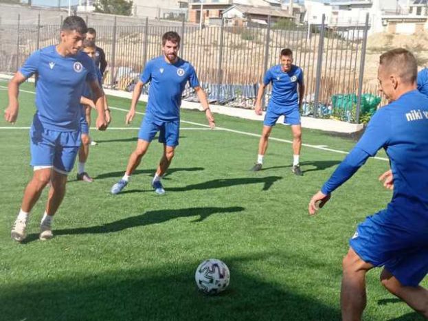 Τρεις από Super League 2