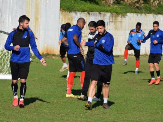 Διαμαντόπουλος: «Πρόωρος τελικός»