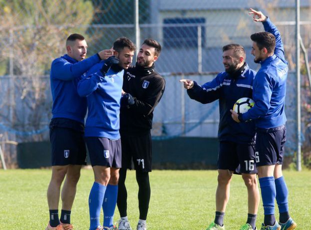 Με Παπαδόπουλο, Ντούνη