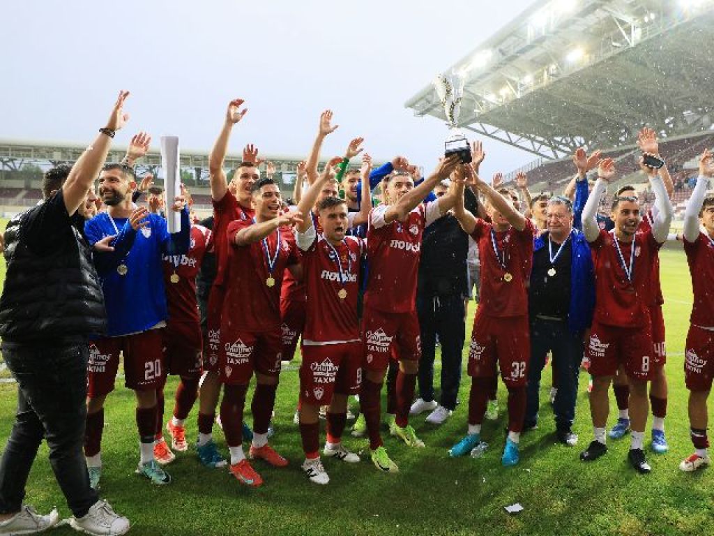 Στην ΑΕΛ και το Super Cup
