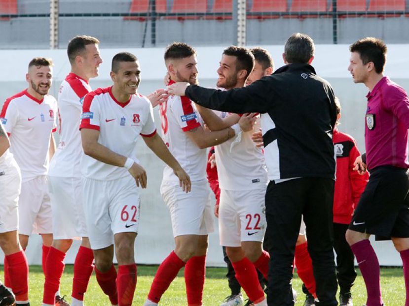 «Αγρίεψε» ο Πανσερραϊκός