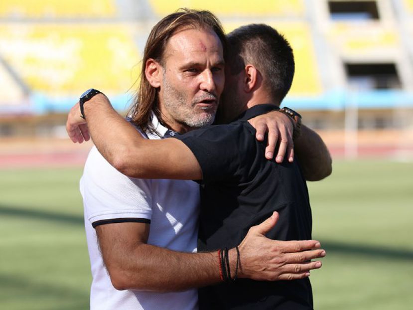 Τάτσης: «Καταντάει γελοίο»