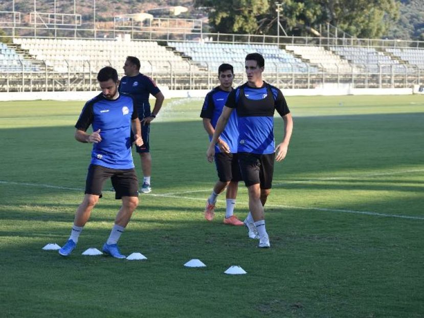 Προσφυγή Χανίων για τις ανανεώσεις