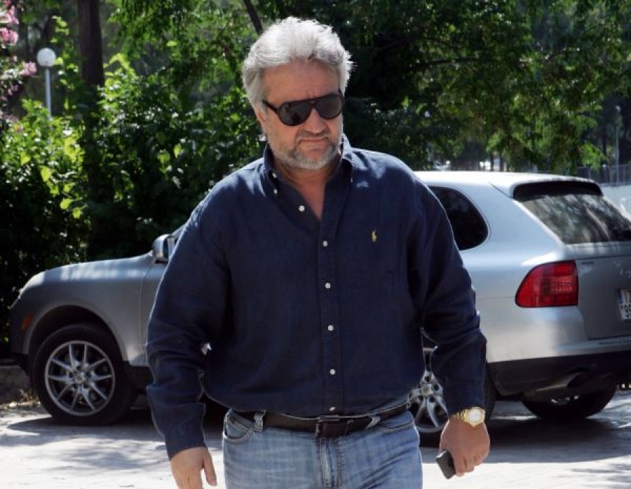 Μένει ο Κομπότης μέχρι να ξεκαθαρίσει το τοπίο