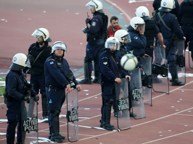 Ο Θεός να βάλει το χέρι του…