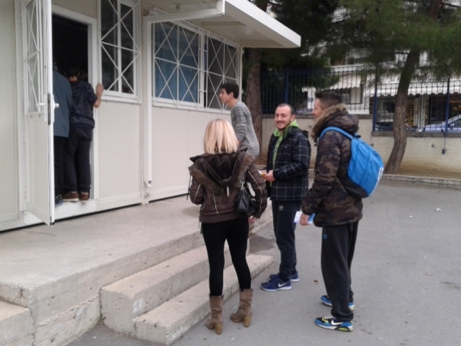 Σε σχολείο Σκλιοπίδης, Καραντασιάδης