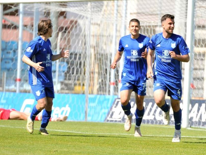 «Βροχή» από προσφυγές