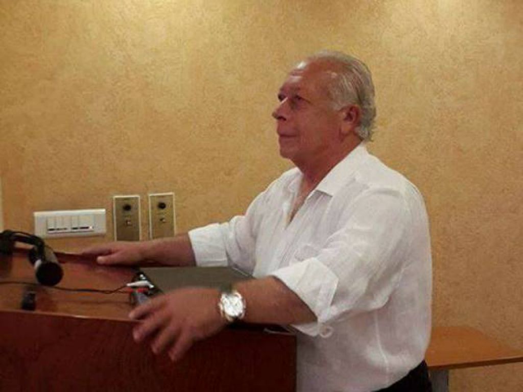 «Μαντήλι ούτε για… δάκρυα»