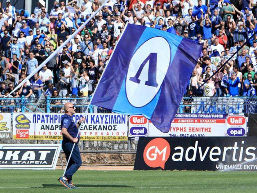 Αποφασίζει για δύο