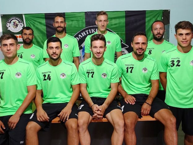 Εννέα ανανεώσεις