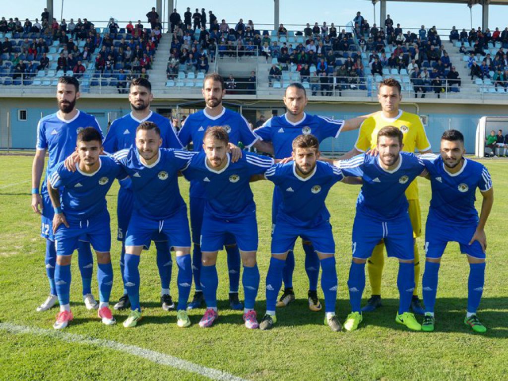 “Πρέπει να σηκώσουμε κεφάλια”