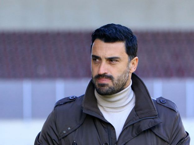 Ντεμπούτο για τον Μάγγο
