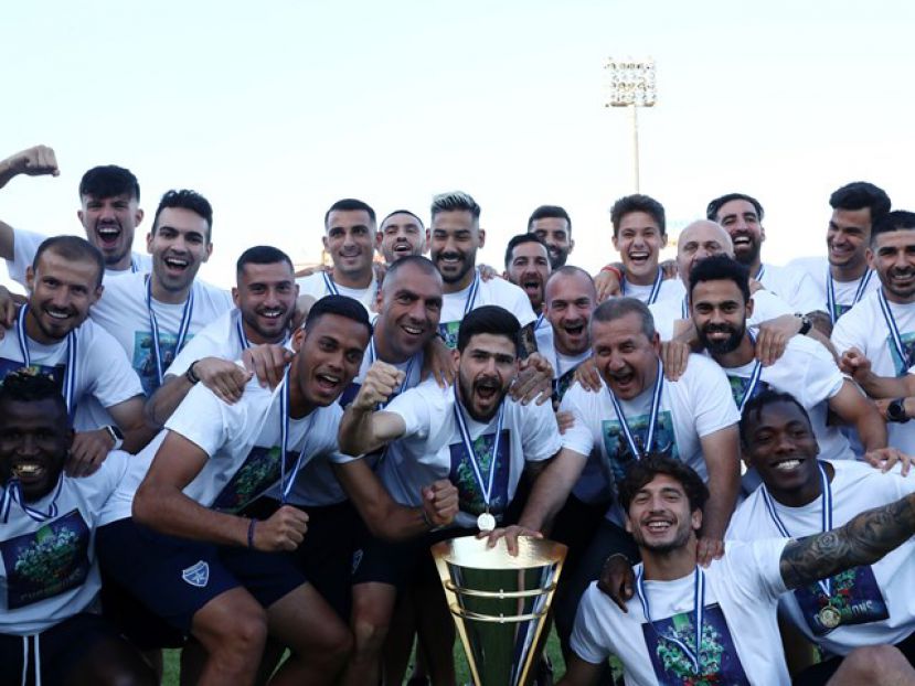 Ιωνικός, η ανασκόπηση
