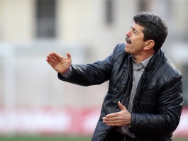 Συζήτηση και με Πετράκη