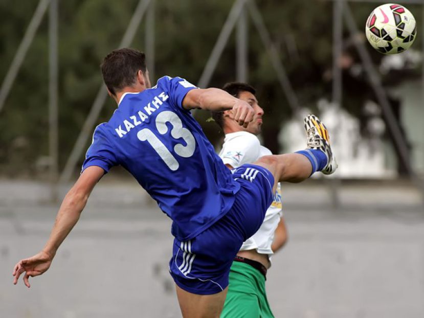 Στην άκρη τα σενάρια