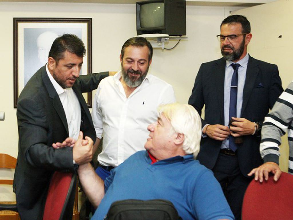 «Η ώρα των μετόχων»