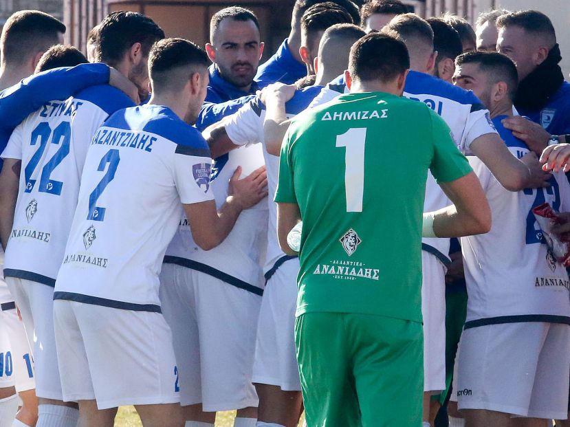 Η μία στον αφρό, η άλλη στο βυθό!