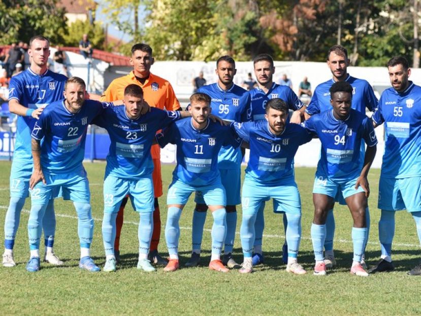 Η πρώτη αποστολή του Στράκια