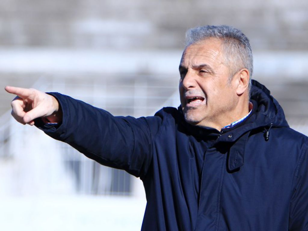 «Κλειστά αυτιά…»
