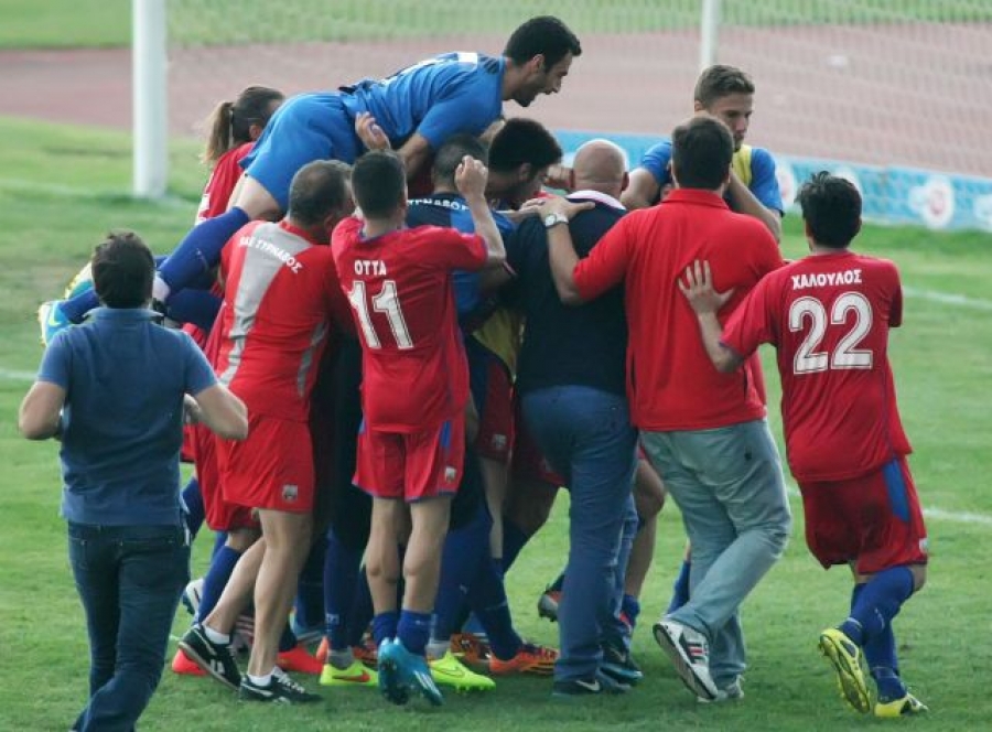 Περιμένει τους τραυματίες