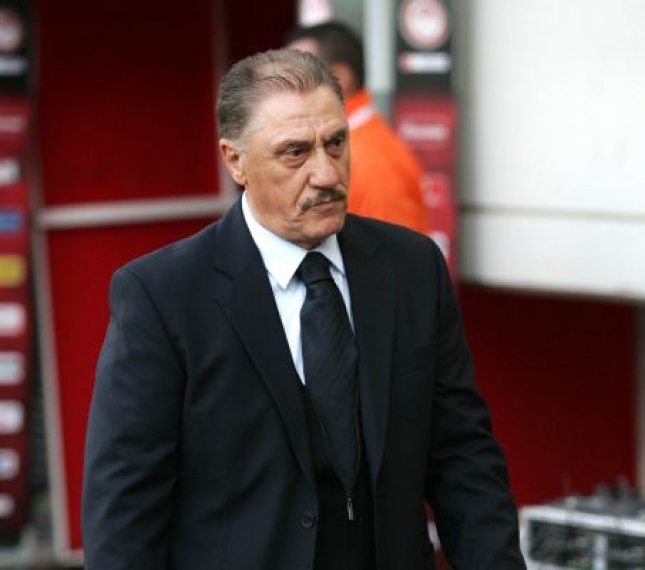 Στο μυαλό του Ματζουράκη