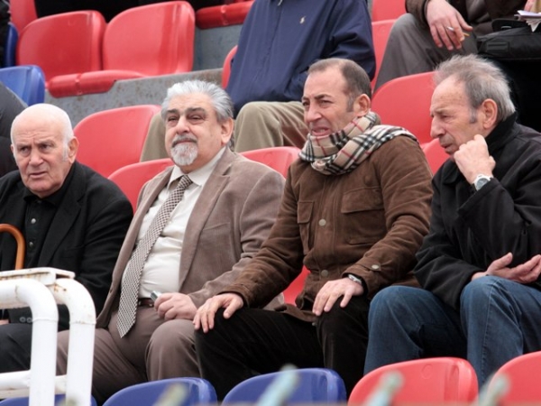 Έλειπε ο Σάμιος…
